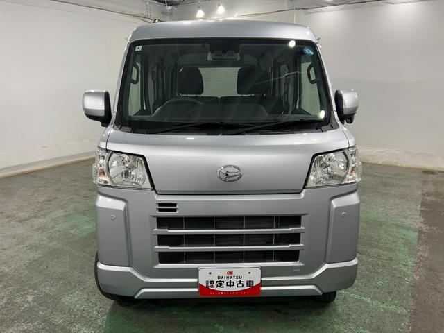 ハイゼットカーゴクルーズ 4WD/走行30251キロ/オートライト/マット1年保証距離無制限 走行距離30251キロ フロアマット 助手席エアバッグ クリアランスソナー オートライト アイドリングストップ 電動格納式ドアミラー(埼玉県)の中古車
