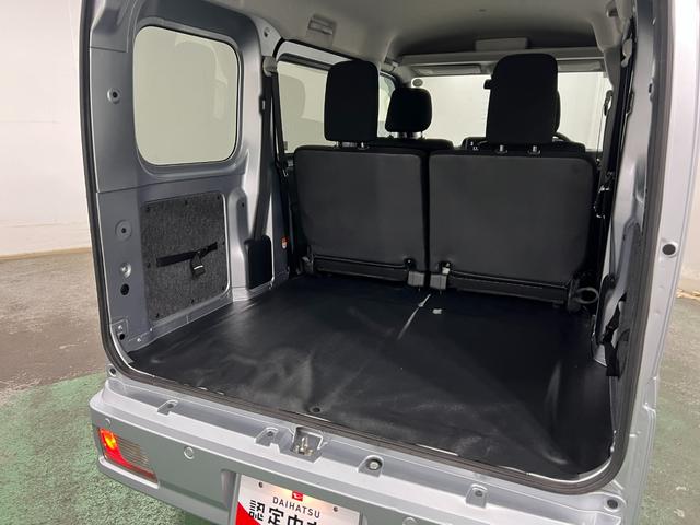 ハイゼットカーゴクルーズ 4WD/走行30251キロ/オートライト/マット1年保証距離無制限 走行距離30251キロ フロアマット 助手席エアバッグ クリアランスソナー オートライト アイドリングストップ 電動格納式ドアミラー(埼玉県)の中古車