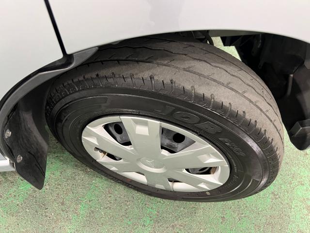 ハイゼットカーゴクルーズ 4WD/走行30251キロ/オートライト/マット1年保証距離無制限 走行距離30251キロ フロアマット 助手席エアバッグ クリアランスソナー オートライト アイドリングストップ 電動格納式ドアミラー(埼玉県)の中古車
