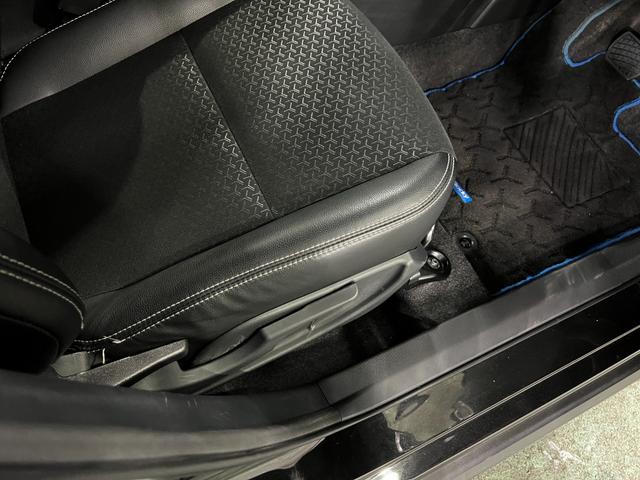 ロッキープレミアムG HEV 走行54157キロ/修復歴/9型ナビ1年保証・走行距離無制限 フルセグナビ 全周囲カメラ Bluetooth ドラレコ ETC サイドエアバック クリアランスソナー オートライト LEDヘッドライト シートヒーター(埼玉県)の中古車