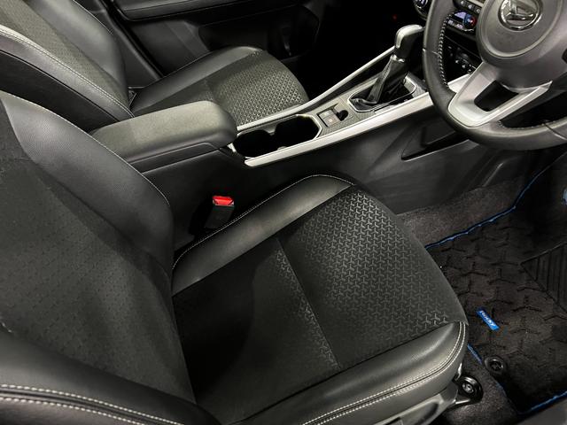 ロッキープレミアムG HEV 走行54157キロ/修復歴/9型ナビ1年保証・走行距離無制限 フルセグナビ 全周囲カメラ Bluetooth ドラレコ ETC サイドエアバック クリアランスソナー オートライト LEDヘッドライト シートヒーター(埼玉県)の中古車