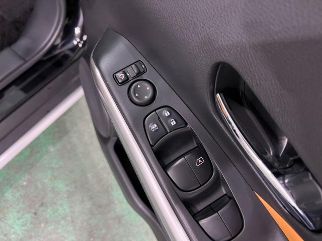 キックスＸ　ツートーンインテリアエディション　走行３５５２４キロ１年保証距離無制限　走行距離３５５２４キロ　フルセグナビ　全周囲カメラ　ドラレコ　純正マット　サイドエアバッグ　ＬＥＤヘッドランプ　シートヒーター　電動格納式ドアミラー　キーフリー（埼玉県）の中古車