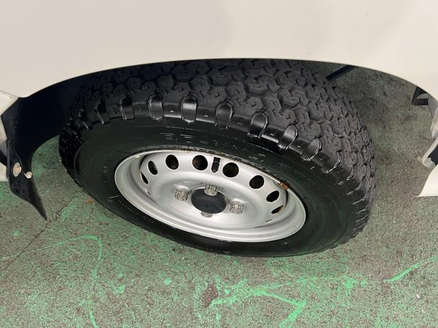 ハイゼットトラックエアコン・パワステスペシャルVS 走行39050キロ1年保証・走行距離無制限 車検整備付 MT 4WD AMFMラジオ 純正ゴムマット 板キー 荷台灯 エアコン パワステ(埼玉県)の中古車