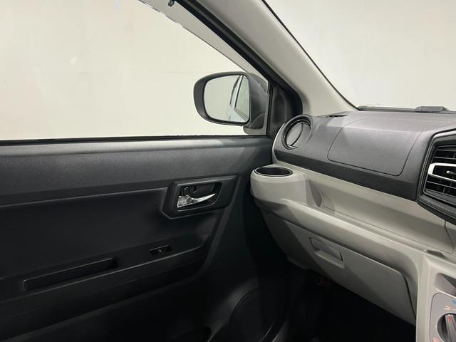 ミライースX SAIII 走行21111キロ/CDチューナー/マット1年保証距離無制限 走行距離21111キロ CDチューナー 純正カーペットマット 助手席エアバッグ クリアランスソナー LEDヘッドランプ アイドリングストップ 電動格納式ドアミラー キーフリー(埼玉県)の中古車