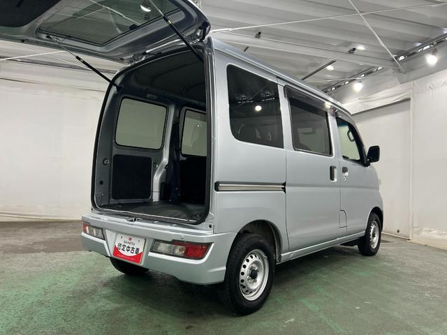 ハイゼットカーゴデラックスＳＡIII　車検整備付／５８１９８キロ／ナビ１年保証距離無制限　走行距離５８１９８キロ　フルセグナビ　バックカメラ　ブルートゥース　ドラレコ　純正マット　アイドリングストップ（埼玉県）の中古車