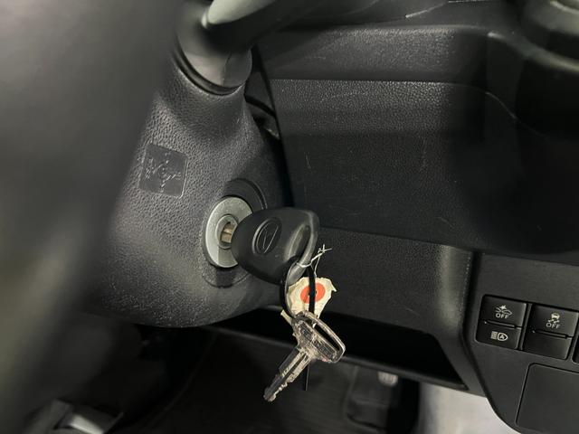 ハイゼットカーゴデラックスＳＡIII　車検整備付／５８１９８キロ／ナビ１年保証距離無制限　走行距離５８１９８キロ　フルセグナビ　バックカメラ　ブルートゥース　ドラレコ　純正マット　アイドリングストップ（埼玉県）の中古車