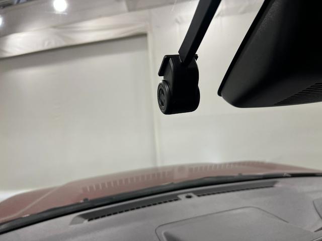 ロッキープレミアムＧ　走行３７０１２キロ／雹害／ナビ／バックカメラ１年保証・走行距離無制限　ブルートゥース　ＥＴＣ　ドラレコ　　サイドエアバック　クリアランスソナー　オートマチックハイビーム　オートライト　ＬＥＤヘッドライト　シートヒーター（埼玉県）の中古車