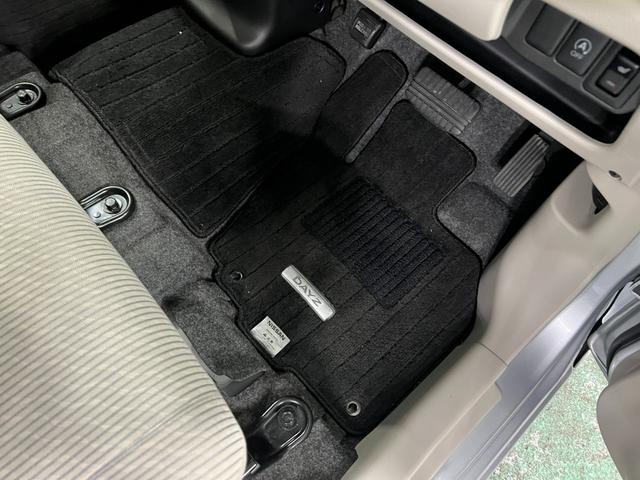 デイズX 4WD/走行70066キロ/CDチューナー/純正マット1年保証距離無制限 走行距離70066キロ 4WD CDチューナー 純正カーペットマット 助手席エアバッグ アイドリングストップ 電動格納式ドアミラー(埼玉県)の中古車