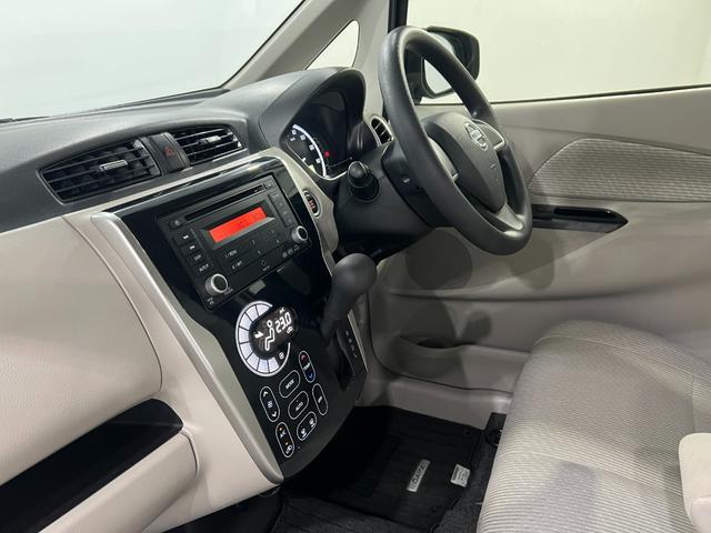 デイズX 4WD/走行70066キロ/CDチューナー/純正マット1年保証距離無制限 走行距離70066キロ 4WD CDチューナー 純正カーペットマット 助手席エアバッグ アイドリングストップ 電動格納式ドアミラー(埼玉県)の中古車