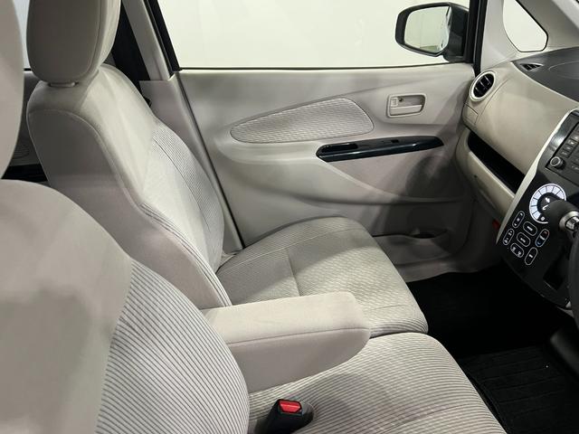 デイズX 4WD/走行70066キロ/CDチューナー/純正マット1年保証距離無制限 走行距離70066キロ 4WD CDチューナー 純正カーペットマット 助手席エアバッグ アイドリングストップ 電動格納式ドアミラー(埼玉県)の中古車