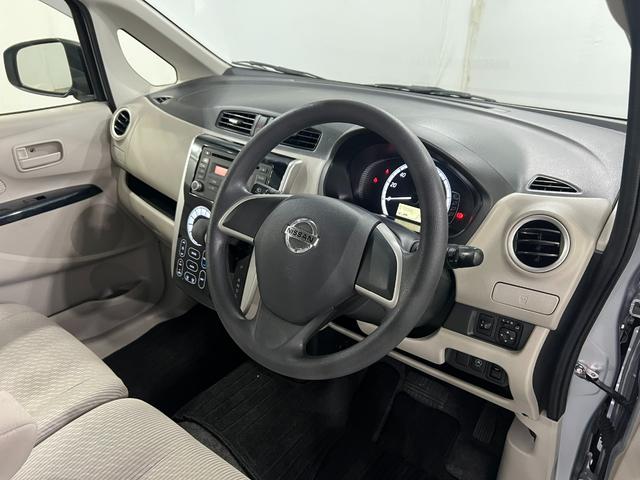 デイズX 4WD/走行70066キロ/CDチューナー/純正マット1年保証距離無制限 走行距離70066キロ 4WD CDチューナー 純正カーペットマット 助手席エアバッグ アイドリングストップ 電動格納式ドアミラー(埼玉県)の中古車