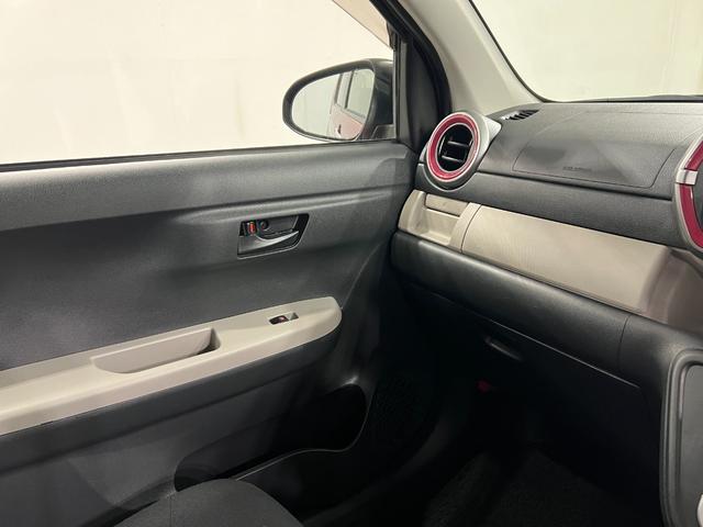 パッソモーダ　Ｓ　走行２２０１８キロ／車検整備付／ナビ一年保証・走行距離無制限　助手席エアバック　純正カーペットマット　ワンセグナビ　ブルートゥース　バックカメラ　ＬＥＤヘッドライト　ベンチシート（埼玉県）の中古車