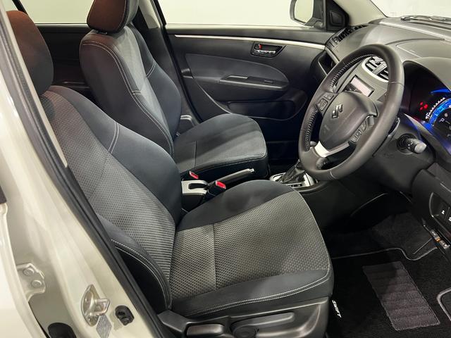 スイフトＲＳ−ＤＪＥ　走行６４１９５キロ／ナビ／ドラレコ／ＥＴＣ１年保証・走行距離無制限　フルセグナビ　Ｂｌｕｅｔｏｏｔｈ　ドラレコ　ＥＴＣ　オートライト　ＨＩＤヘッドライト　アイドリングストップ（埼玉県）の中古車