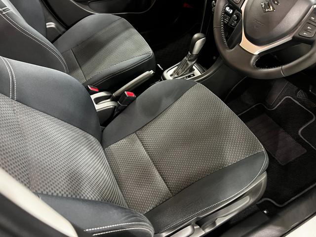スイフトＲＳ−ＤＪＥ　走行６４１９５キロ／ナビ／ドラレコ／ＥＴＣ１年保証・走行距離無制限　フルセグナビ　Ｂｌｕｅｔｏｏｔｈ　ドラレコ　ＥＴＣ　オートライト　ＨＩＤヘッドライト　アイドリングストップ（埼玉県）の中古車