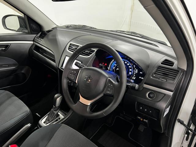 スイフトＲＳ−ＤＪＥ　走行６４１９５キロ／ナビ／ドラレコ／ＥＴＣ１年保証・走行距離無制限　フルセグナビ　Ｂｌｕｅｔｏｏｔｈ　ドラレコ　ＥＴＣ　オートライト　ＨＩＤヘッドライト　アイドリングストップ（埼玉県）の中古車