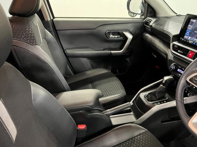 ロッキープレミアム 走行14241キロ/純正9インチナビ/ドラレコ1年保証距離無制限 走行距離14241キロ 純正フルセグナビ バックカメラ ドラレコ 純正マット サイドエアバッグ LEDヘッドランプ アイドリングストップ シートヒーター オート格納式ドアミラー(埼玉県)の中古車