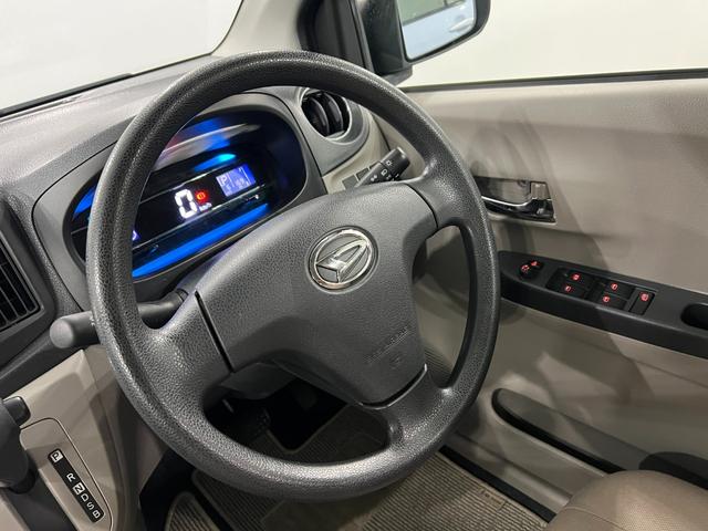 ミライースX 雹害 走行61169キロ CDチューナー 純正マット1年保証距離無制限 助手席エアバッグ アイドリングストップ マニュアルエアコン キーレスエントリー ドリンクホルダー(埼玉県)の中古車