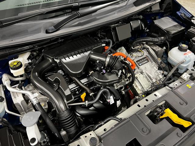 ノートX 走行5662キロ/ナビ/全周囲カメラ1年保証・走行距離無制限 Bluetooth サイドエアバック オートライト LEDヘッドライト 助手席エアバック 純正カーペットマット(埼玉県)の中古車