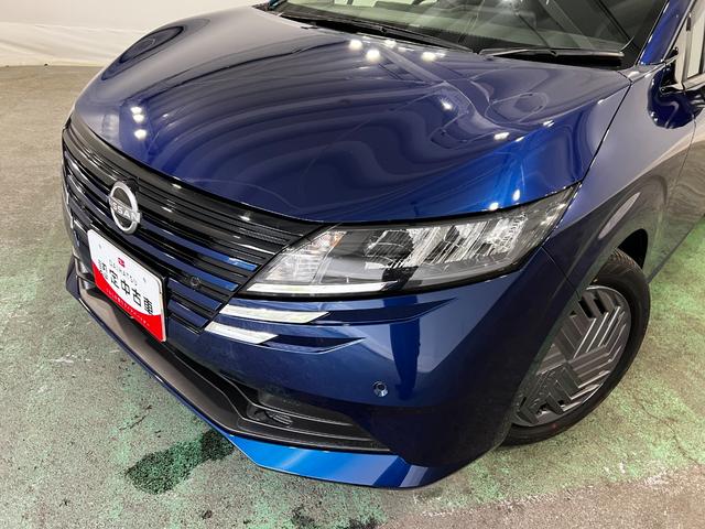 ノートX 走行5662キロ/ナビ/全周囲カメラ1年保証・走行距離無制限 Bluetooth サイドエアバック オートライト LEDヘッドライト 助手席エアバック 純正カーペットマット(埼玉県)の中古車