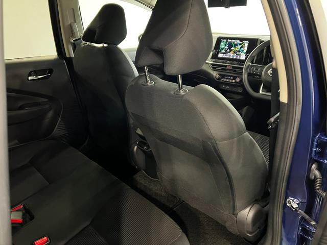 ノートX 走行5662キロ/ナビ/全周囲カメラ1年保証・走行距離無制限 Bluetooth サイドエアバック オートライト LEDヘッドライト 助手席エアバック 純正カーペットマット(埼玉県)の中古車