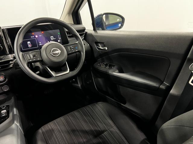 ノートX 走行5662キロ/ナビ/全周囲カメラ1年保証・走行距離無制限 Bluetooth サイドエアバック オートライト LEDヘッドライト 助手席エアバック 純正カーペットマット(埼玉県)の中古車