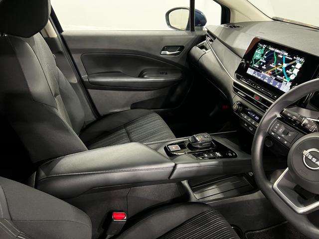 ノートX 走行5662キロ/ナビ/全周囲カメラ1年保証・走行距離無制限 Bluetooth サイドエアバック オートライト LEDヘッドライト 助手席エアバック 純正カーペットマット(埼玉県)の中古車