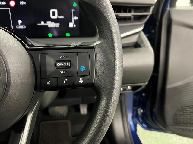 ノートX 走行5662キロ/ナビ/全周囲カメラ1年保証・走行距離無制限 Bluetooth サイドエアバック オートライト LEDヘッドライト 助手席エアバック 純正カーペットマット(埼玉県)の中古車