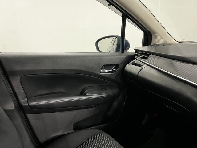 ノートX 走行5662キロ/ナビ/全周囲カメラ1年保証・走行距離無制限 Bluetooth サイドエアバック オートライト LEDヘッドライト 助手席エアバック 純正カーペットマット(埼玉県)の中古車