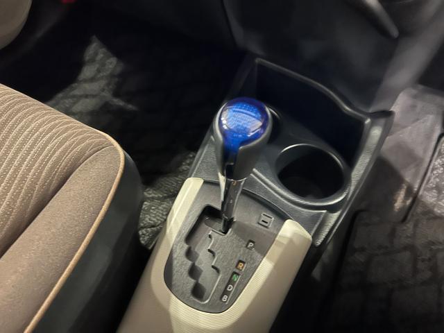 アクアG 走行77996キロ/車検整備付/フルセグナビ1年保証・走行距離無制限 助手席エアバック ETC 純正カーペットマット ブルートゥース オートライト LEDヘッドライト(埼玉県)の中古車