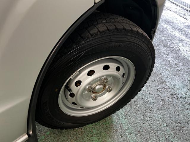エブリイPAリミテッド 走行51444キロ/雹害/ETC一年保証・走行距離無制限 助手席エアバック AMFMラジオ キーレス 雹害 ETC 走行51444キロ キズ凹み多(埼玉県)の中古車