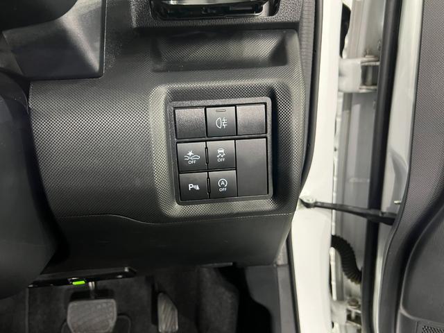 ロッキープレミアム　走行８４９１９キロ／９型フルセグナビ／ドラレコ１年保証距離無制限　走行距離８４９１９キロ　純正フルセグナビ　バックカメラ　ドラレコ　純正マット　サイドエアバッグ　ＬＥＤヘッドランプ　アイドリングストップ　シートヒーター　オート格納式ドアミラー（埼玉県）の中古車