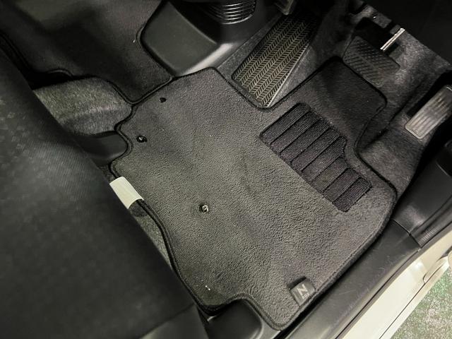N−BOXカスタムG ターボSSブラックスタイルパッケージ ナビ/バックカメラ1年保証距離無制限 走行距離41161キロ 車検整備付 ワンセグナビ Bluetooth バックカメラ 純正マット サイドエアバッグ HIDヘッドランプ シートヒーター 両側電動スライドドア(埼玉県)の中古車