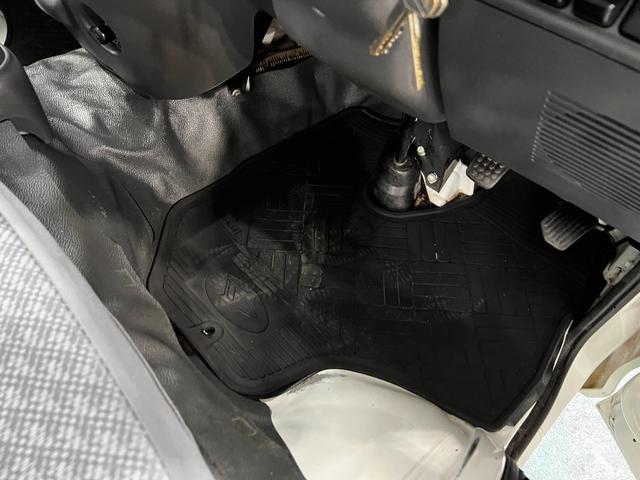 ハイゼットトラックエアコン・パワステ　スペシャル　走行８８０３８キロ／４ＷＤ一年保証・走行距離無制限　純正マット　４ＷＤ　オートマ　板キー　ＡＭＦＭラジオ　エアコン　パワステ　取扱説明書　整備記録簿（埼玉県）の中古車