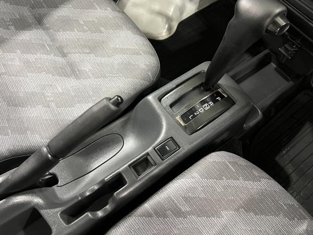 キャリイトラックKCエアコン・パワステ 走行17838キロ/4WD1年保証・走行距離無制限 4WD 助手席エアバック 純正マット エアコン パワステ ラジオ(埼玉県)の中古車