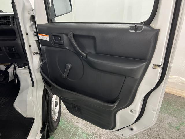 キャリイトラックKCエアコン・パワステ 走行17838キロ/4WD1年保証・走行距離無制限 4WD 助手席エアバック 純正マット エアコン パワステ ラジオ(埼玉県)の中古車