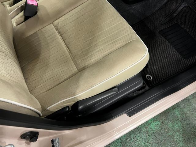 ミラココアココアプラスＸ　走行３０２１２キロ／ワンセグナビ／純正マット１年保証距離無制限　走行距離３０２１２キロ　ワンセグナビ　純正カーペットマット　助手席エアバッグ　電動格納式ドアミラー　ドリンクホルダー　オートエアコン（埼玉県）の中古車