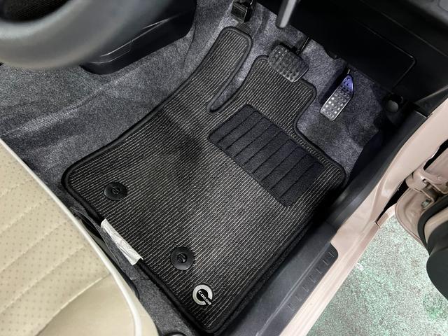 ミラココアココアプラスＸ　走行３０２１２キロ／ワンセグナビ／純正マット１年保証距離無制限　走行距離３０２１２キロ　ワンセグナビ　純正カーペットマット　助手席エアバッグ　電動格納式ドアミラー　ドリンクホルダー　オートエアコン（埼玉県）の中古車