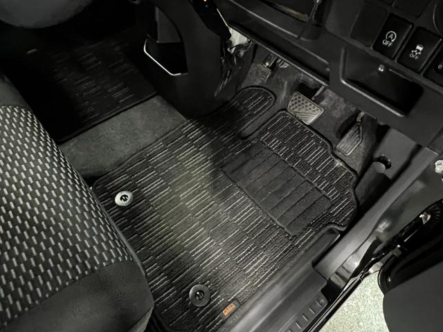 ピクシスメガD 走行54210キロ/車検整備付/喫煙車/ワンセグナビ一年保証・走行距離無制限 助手席エアバック 純正カーペットマット ETC ワンセグナビ Bluetooth アイドリングストップ(埼玉県)の中古車
