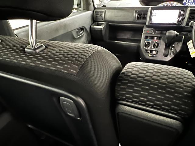 ピクシスメガD 走行54210キロ/車検整備付/喫煙車/ワンセグナビ一年保証・走行距離無制限 助手席エアバック 純正カーペットマット ETC ワンセグナビ Bluetooth アイドリングストップ(埼玉県)の中古車