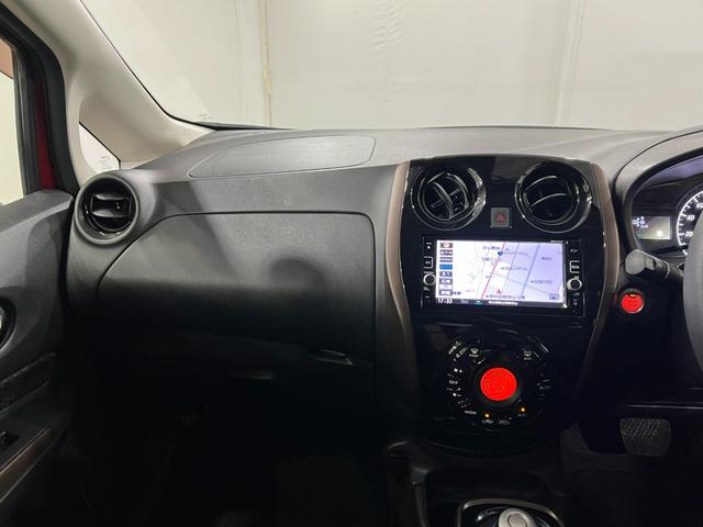 ノートe−パワー メダリスト 車検整備付/走行36285キロ/ナビ1年保証距離無制限 走行距離36285キロ フルセグナビ バックカメラ ブルートゥース ドラレコ 純正マット 助手席エアバッグ LEDヘッドランプ 電動格納式ドアミラー(埼玉県)の中古車