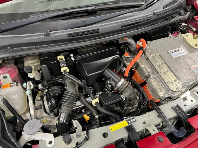 ノートe−パワー メダリスト 車検整備付/走行36285キロ/ナビ1年保証距離無制限 走行距離36285キロ フルセグナビ バックカメラ ブルートゥース ドラレコ 純正マット 助手席エアバッグ LEDヘッドランプ 電動格納式ドアミラー(埼玉県)の中古車