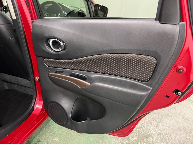 ノートe−パワー メダリスト 車検整備付/走行36285キロ/ナビ1年保証距離無制限 走行距離36285キロ フルセグナビ バックカメラ ブルートゥース ドラレコ 純正マット 助手席エアバッグ LEDヘッドランプ 電動格納式ドアミラー(埼玉県)の中古車