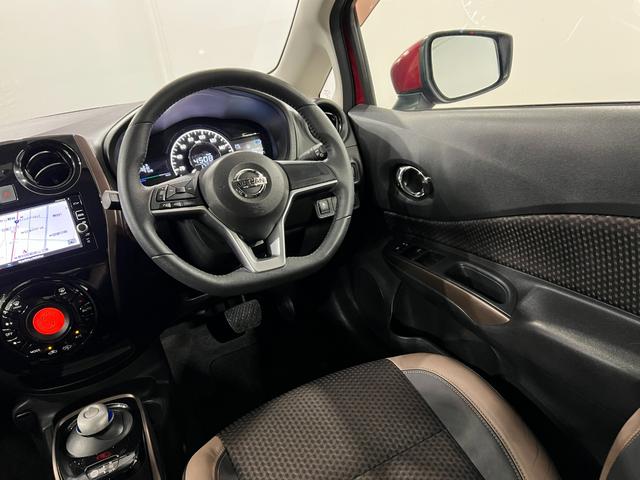 ノートe−パワー メダリスト 車検整備付/走行36285キロ/ナビ1年保証距離無制限 走行距離36285キロ フルセグナビ バックカメラ ブルートゥース ドラレコ 純正マット 助手席エアバッグ LEDヘッドランプ 電動格納式ドアミラー(埼玉県)の中古車