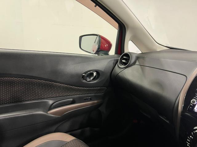 ノートe−パワー メダリスト 車検整備付/走行36285キロ/ナビ1年保証距離無制限 走行距離36285キロ フルセグナビ バックカメラ ブルートゥース ドラレコ 純正マット 助手席エアバッグ LEDヘッドランプ 電動格納式ドアミラー(埼玉県)の中古車