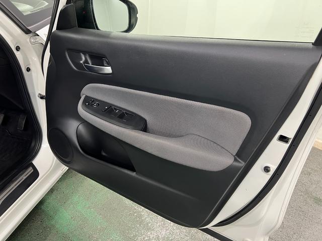 フィットe:HEVネス 走行106510キロ/ナビ/バックカメラ一年保証・走行距離無制限 フルセグナビ Bluetooth バックカメラ ドラレコ ETC サイドエアバック オートライト LEDヘッドライト(埼玉県)の中古車