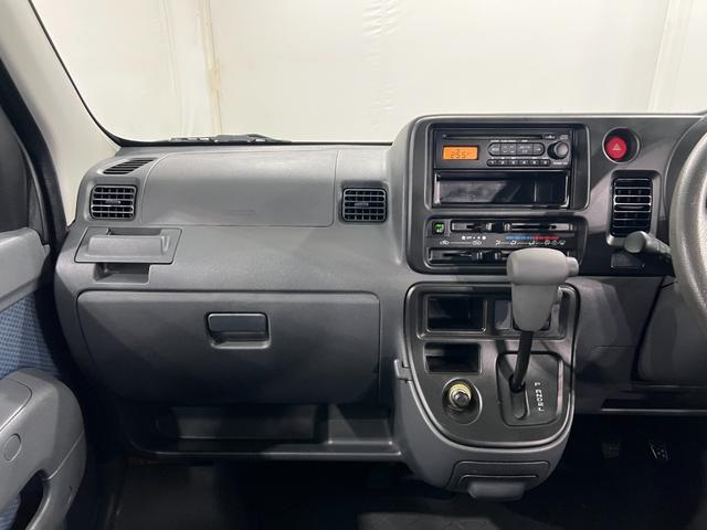 ハイゼットカーゴクルーズ 走行86036キロ/車検整備付/タイヤ4本交換一年保証・走行距離無制限 車検整備付 タイヤ4本交換 純正カーペットマット 助手席エアバック エアコンパワステ オートマ(埼玉県)の中古車