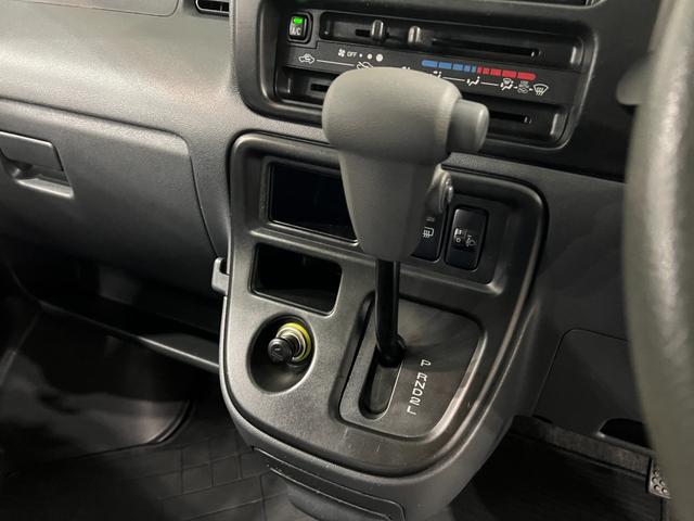 ハイゼットカーゴクルーズ 走行86036キロ/車検整備付/タイヤ4本交換一年保証・走行距離無制限 車検整備付 タイヤ4本交換 純正カーペットマット 助手席エアバック エアコンパワステ オートマ(埼玉県)の中古車
