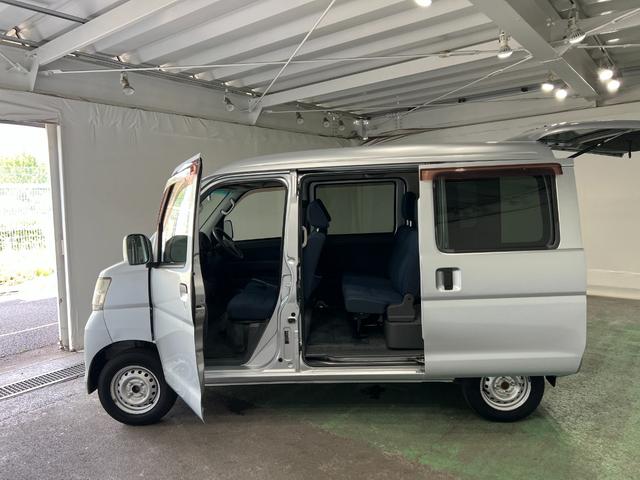 ハイゼットカーゴクルーズ 走行86036キロ/車検整備付/タイヤ4本交換一年保証・走行距離無制限 車検整備付 タイヤ4本交換 純正カーペットマット 助手席エアバック エアコンパワステ オートマ(埼玉県)の中古車
