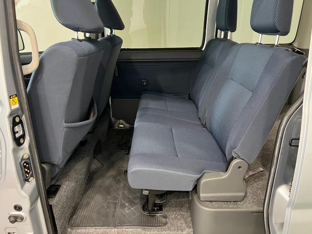 ハイゼットカーゴクルーズ 走行86036キロ/車検整備付/タイヤ4本交換一年保証・走行距離無制限 車検整備付 タイヤ4本交換 純正カーペットマット 助手席エアバック エアコンパワステ オートマ(埼玉県)の中古車