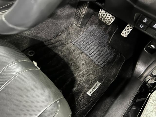 シビックハッチバック 走行112065キロ/ナビ/バックカメラ一年保証・走行距離無制限 フルセグナビ Bluetooth バックカメラ ドラレコ オートライト LEDヘッドライト シートヒーター(埼玉県)の中古車